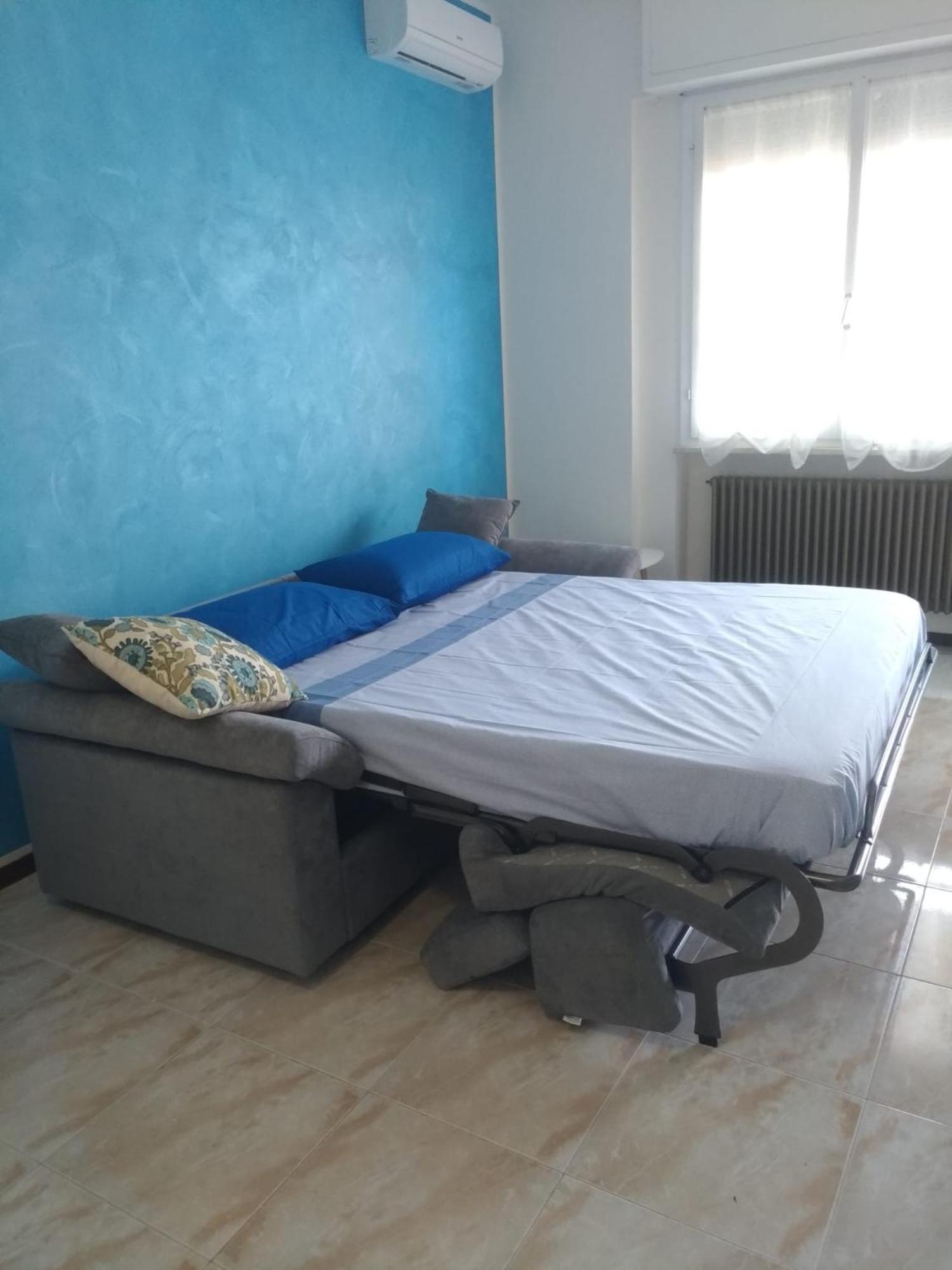 Appartamento Azzurro เปซาโร ภายนอก รูปภาพ
